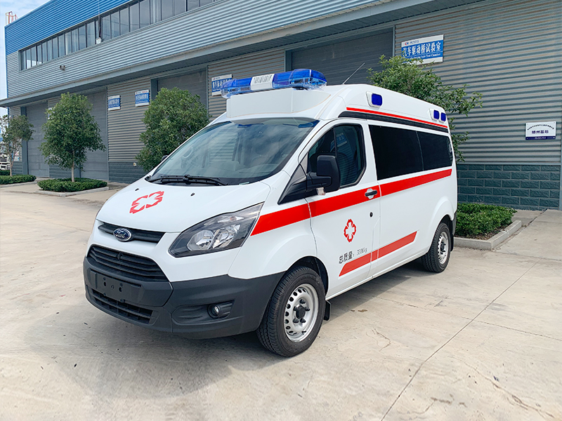 福特V362救護(hù)車(chē)圖片4